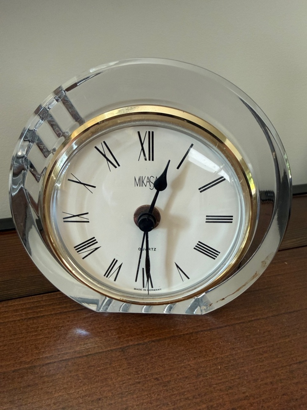 Mikasa Crystal Table Clock with Gold Accent and White Dial. Runs on AA Battery